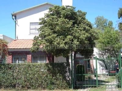 Holiday home Vivienda En Altos Con Uso Exclusivo De Entrada De Auto Y Parrilla *