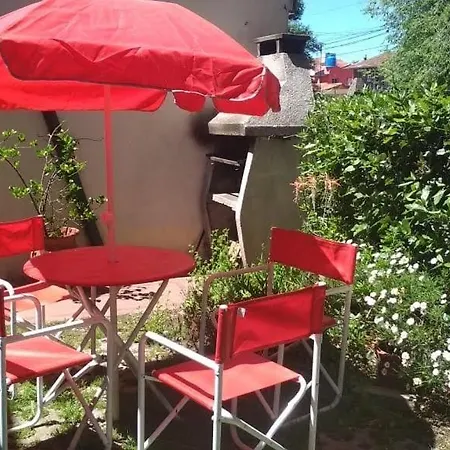 Villa Vivienda en altos con uso exclusivo de entrada de auto y parrilla Miramar  Exterior foto
