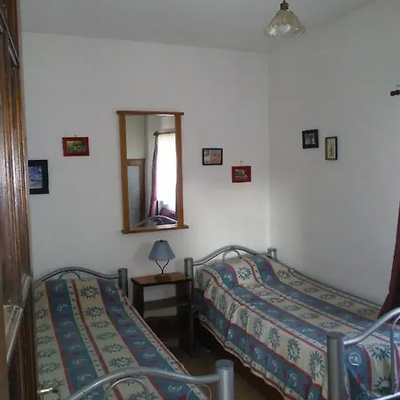 Villa Vivienda en altos con uso exclusivo de entrada de auto y parrilla Miramar  Exterior foto